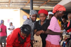 PARTICIPANTS SELECTING THEIR FREE ITEMS